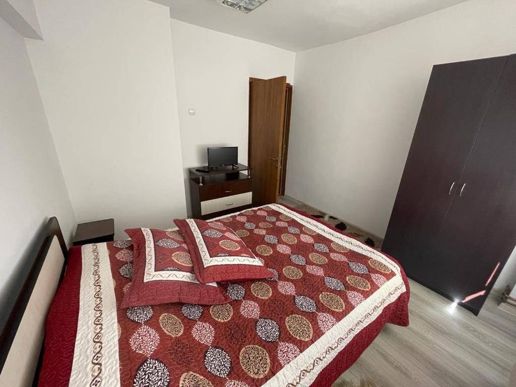 Apartament Mioritza 2B โฮเรซู ภายนอก รูปภาพ